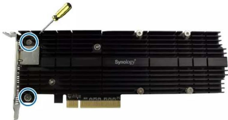 SYNOLOGY E10M20-T1 - Pour fixer un SSD M.2 à la carte adaptateur E10M20-T1 : - 14