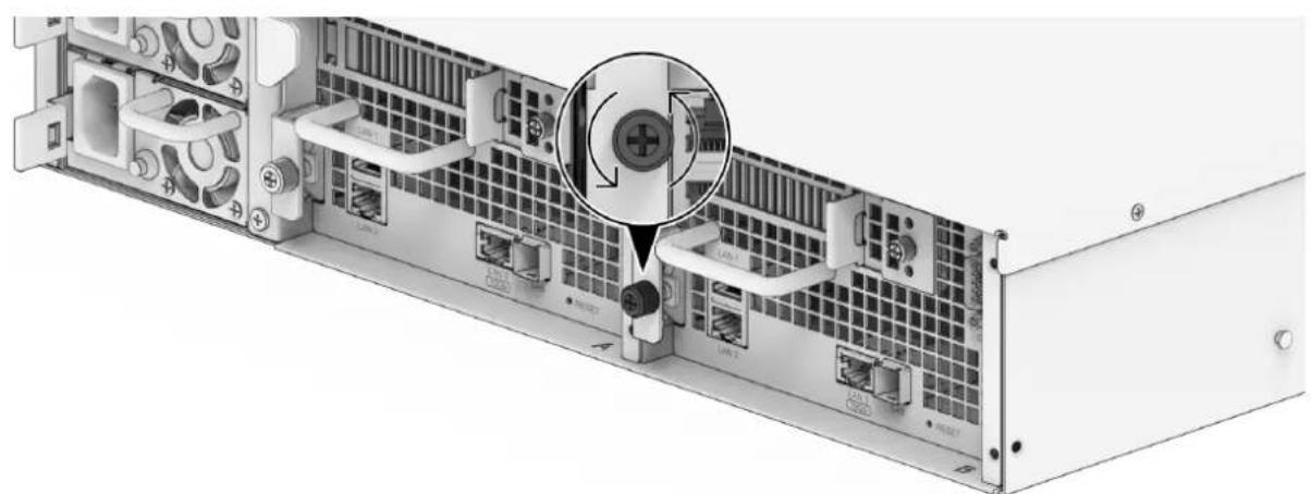 SYNOLOGY UC3400 - Pour installer les cartes d'interface réseau - 2