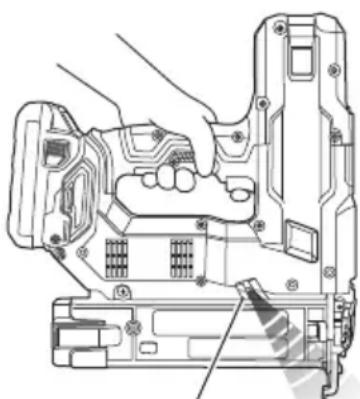 HiKOKI N1804DB - PRÉPARATION DE LA BATTERIE - 1