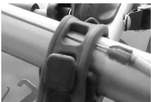 Hollywood Racks F6 - Installing bicycles on the Hollywood FO Expedition bumper rack: - 6