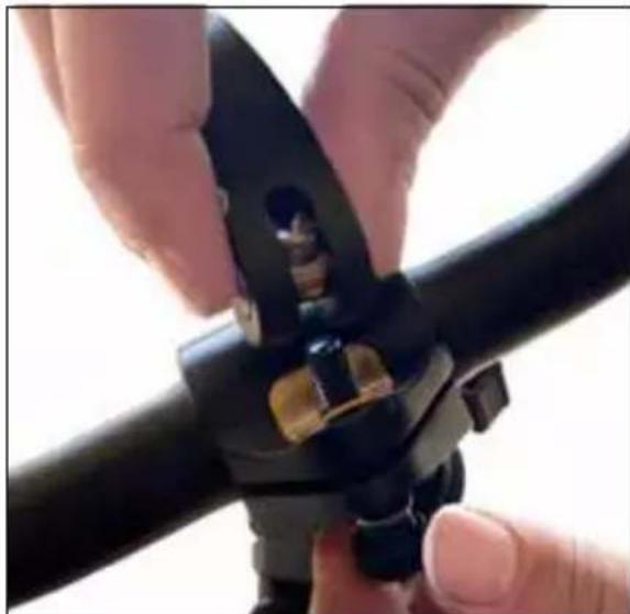 Argento Piuma Plus U16 - Montage-/Demontageanleitungen des Lenkervorbaus für die Installation/Demontage des Lenkers (wenn notwendig - fakultativ) - 2