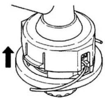 Fuxtec FX-MS152T - Sostituzione del filo di nylon - 5