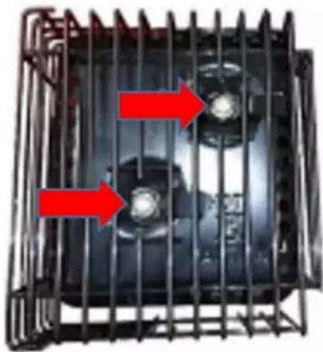 Fuxtec FX-AF2212 - Installation du couvercle de la grille de protection du silencieux - 1