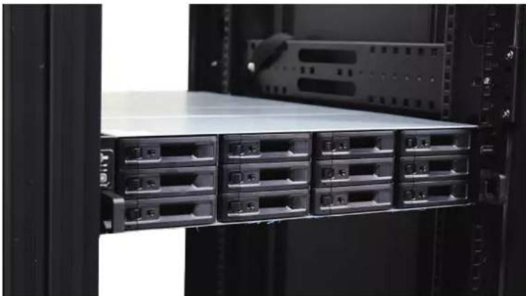 SYNOLOGY RXD1219sas - Pour installer le kit de rails : - 5