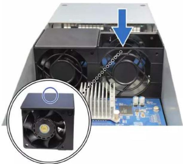 SYNOLOGY RXD1219sas - Pour remplacer le ventilateur défaillant du module SAS : - 2