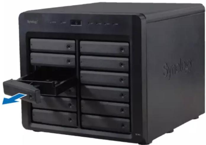 SYNOLOGY DX1222 - Installation des disques - 2