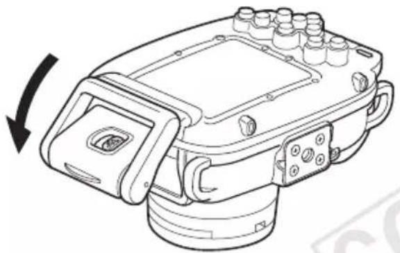 CANON WP-DC26 - 将相机放入防水套 - 2