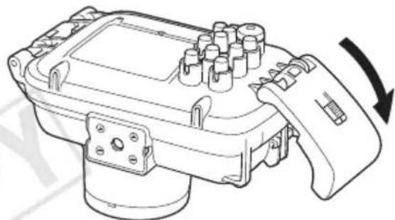 CANON WP-DC27 - Einsetzen der Kamera in das wasserdichte Gehäuse - 2