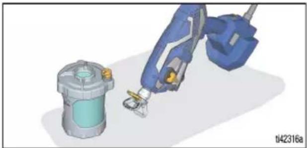 GRACO Ultra Corded 17M359 - Remplissages du réservoir - 3