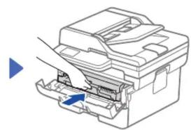 BROTHER MFC-L2860DWE - Retirez les matériaux d'emballage et installez le module tambour-cartouche de toner - 2