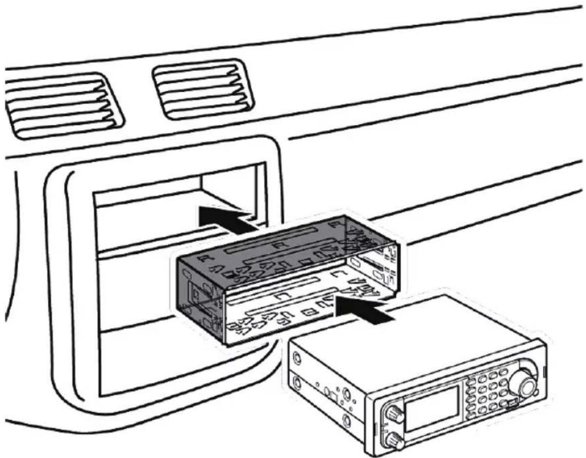 UNIDEN BCD536HP - Installation à l'aide du boîtier DIN-E - 1