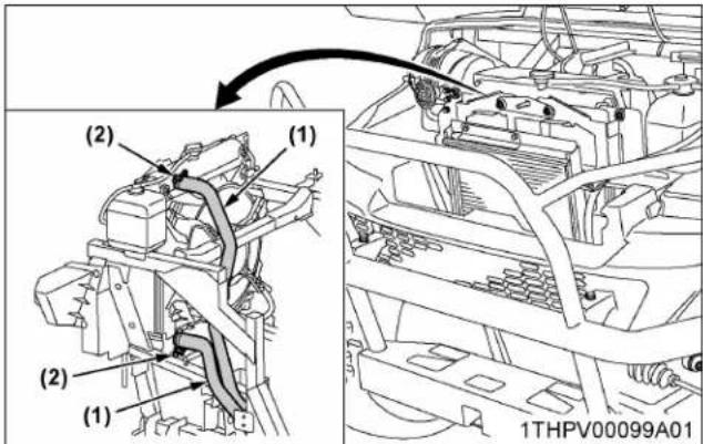 KUBOTA RTV-X1130 - Vérification des colliers et flexibles de radiateur - 1