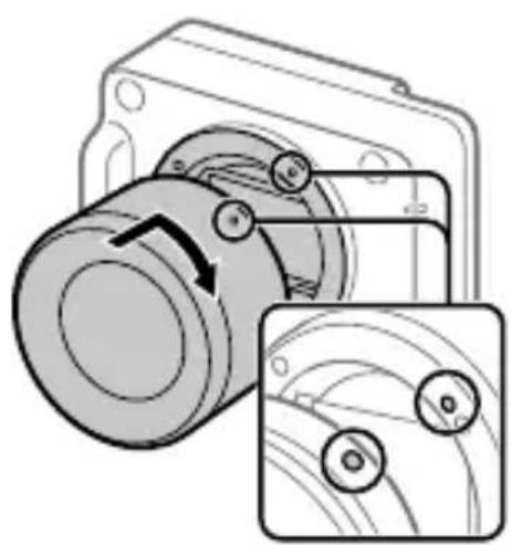 SONY ILX-LR1 - Montering af et objektiv - 1