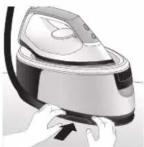 PHILIPS 2000 series PSG2000 - تنظيف قاعدة المكواة - 5