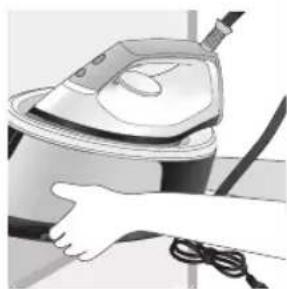 PHILIPS 2000 series PSG2000 - تنظيف قاعدة المكواة - 7