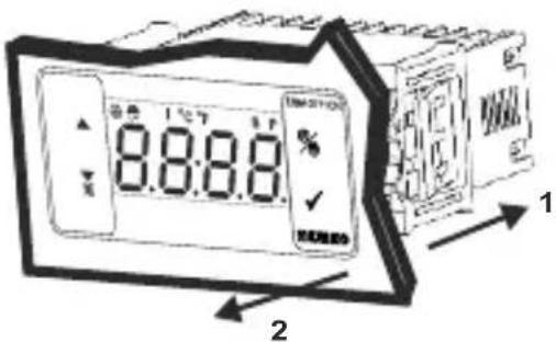 Emko ESM-3711-CN - Removing from the Panel - 1