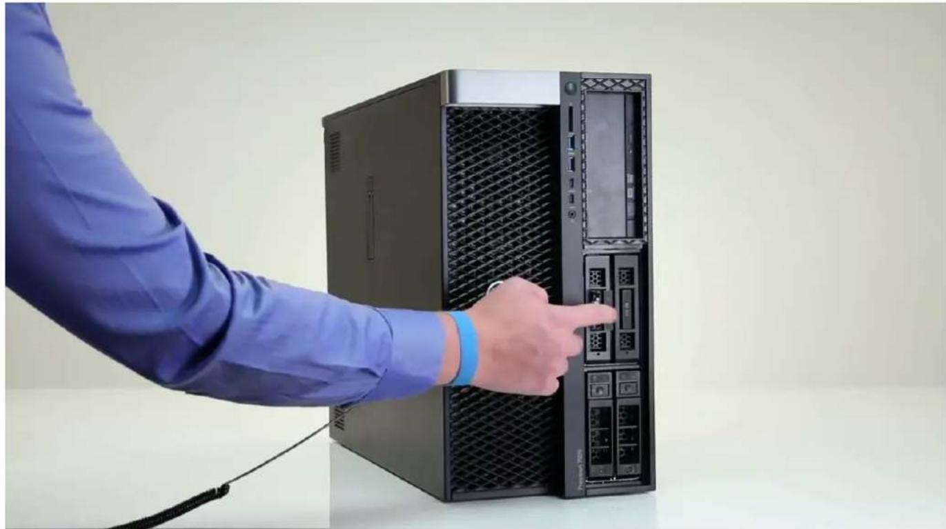 DELL Precision 7920 Tower - Αφαίρεση της μονάδας NVMe Flexbay - 3