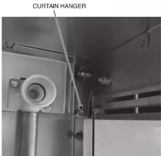 Hobart FT1000e - Installing the Curtain Hangers and Unload Air Baffle - 2