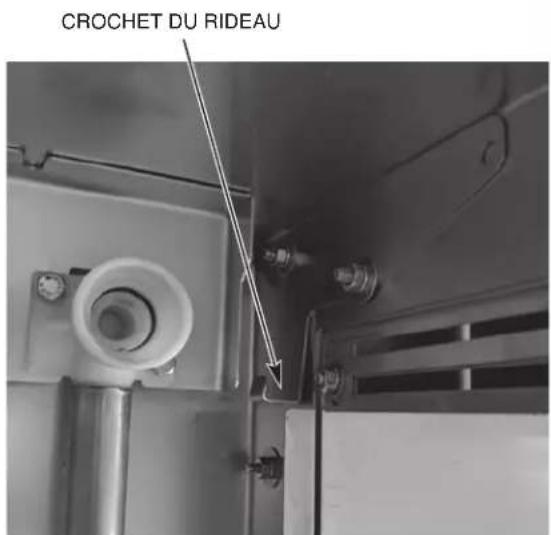 Hobart FT1000e - Installer les déflecteurs de rideau et le déflecteur d'air de l'extrémité de déchargement - 2