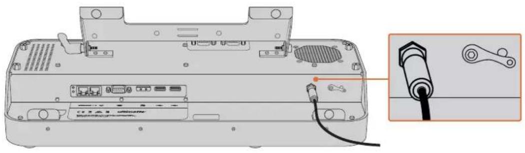 Blackmagic Design Ultimatte 12 - 電源の接続 - 1