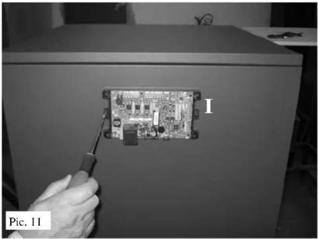 EDILKAMIN SERBATOIO 250 Kg - Fastening the electronic regulator (I) to the tank - 1