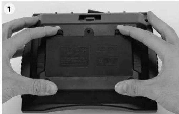Carson Linde H 40 D - b. Installing the Transmitter Batteries - 1