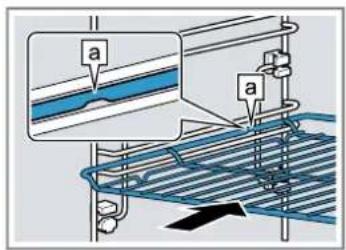 BOSCH CMG7241B2 - Insérer les accessoires dans le compartment de cuisson - 1