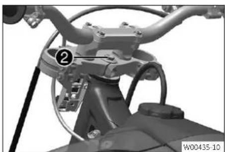 GasGas MC 250F Factory Edition (2024) - Monter le té de fourche inférieur - 2