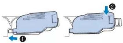 BABY LOCK Aventura 2 - Replacez le capot du compartmente a canette. - 1