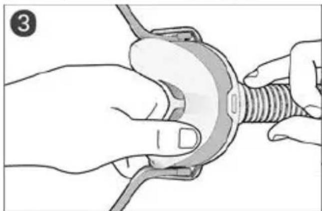 ResMed AirFit N30 - Disassembling your mask for cleaning - 3