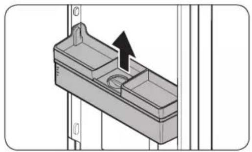SAMSUNG RB34C632DSA - So füllen Sie den Wassertank mit Trinkwasser - 1