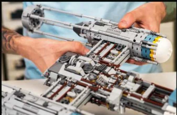 LEGO Star Wars 75181 - CONOCE AL DISEÑADOR DEL MODELO - 3