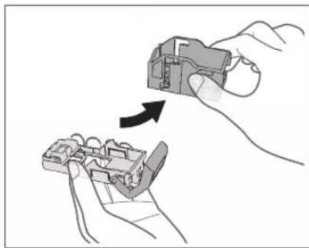 CANON imageRUNNER ADVANCE C3330i - Ziehen Sie den leeren Heftklammernbehälter aus dem Heftklammernmagazin. - 1