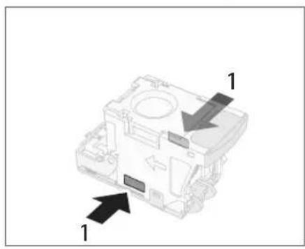 CANON imageRUNNER ADVANCE C3330i - Estrarre il portapunti vuoto alla cartuccia dei puniti. - 1