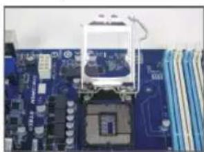 GIGABYTE GA-H55M-S2HP - Intel CPU beszerelése (Hagyja ki ezt a lépést, ha az alaplapon beépített processzor van) - 1