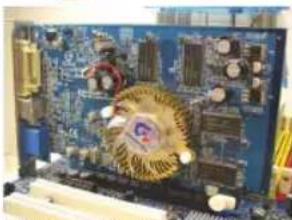 GIGABYTE GA-C847N-S2 - Installing an Expansion Card - 1