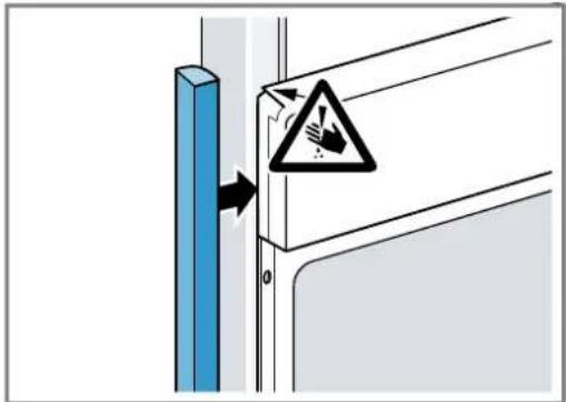NEFF C29GR3XY1 - Gerät einbauen bei grifflosen Küchen mit senkrechter Griffleiste - 1