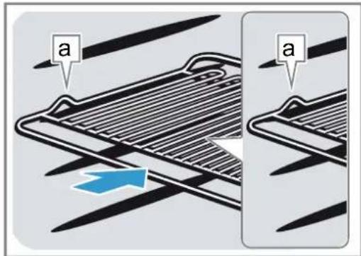 NEFF C24GR3XN1 - Insertion de l'accessoire - 1