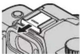 PANASONIC Lumix DC-G100D - Retirer le cache de la griffe - 1
