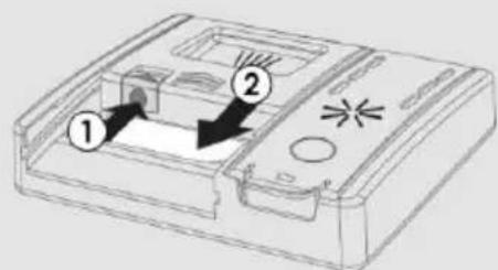 CANDY CF 4E7F0W - Filling the detergent container - 1