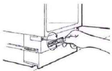 CANDY CMLS68EW - Adjusting the plinth/kickboard - 1