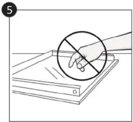 CANDY FCM855B - REMOVAL AND CLEANING OF THE SIDE RACKS - 4