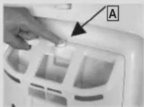 CANDY CST 27L3/1-S - Pulizia della vaschetta del detersivo e dei relativi scomparti - 1