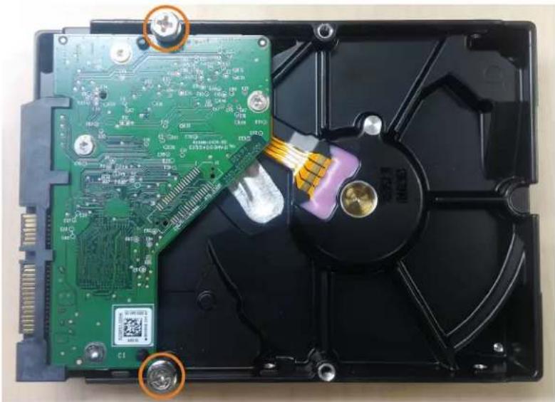 Lorex N841 - Pour installer un nouveau disque dur : - 1