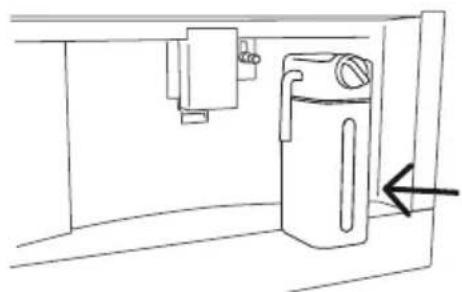Fisher & Paykel EB24MSB1 - Remplissage du récipient à lait - 4