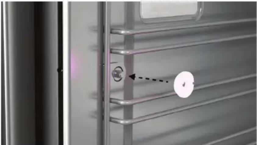 Fisher & Paykel OS30SDLX1 - Réinstallation des grilles latérales - 2