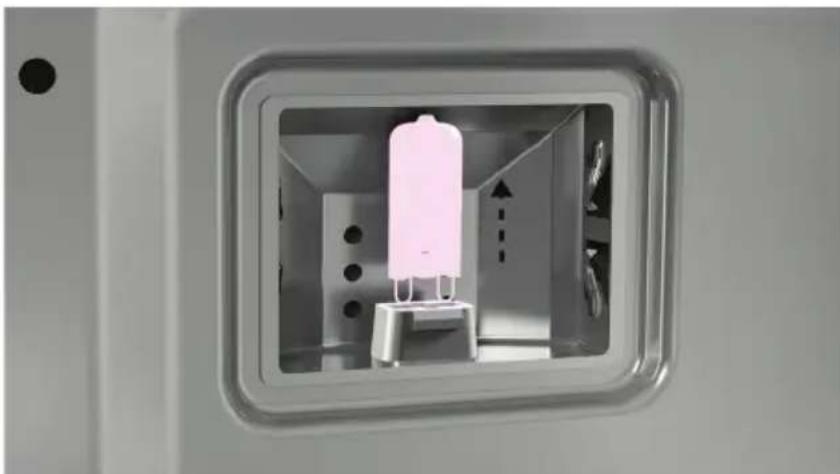 Fisher & Paykel OS30NPTX1 - Réinstallation des grilles latérales - 5