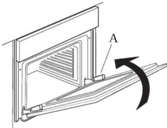 IKEA MATÄLSKARE 303.687.80 - Pour démonter la porte - 2