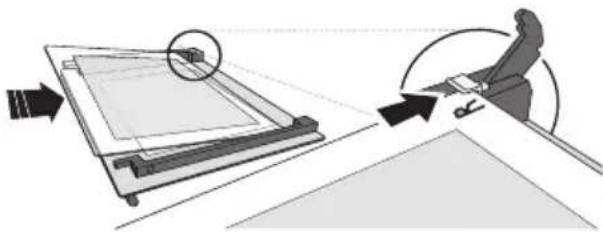 IKEA BEJUBLAD 104.118.50 - Nettoyage de la vitre - 2