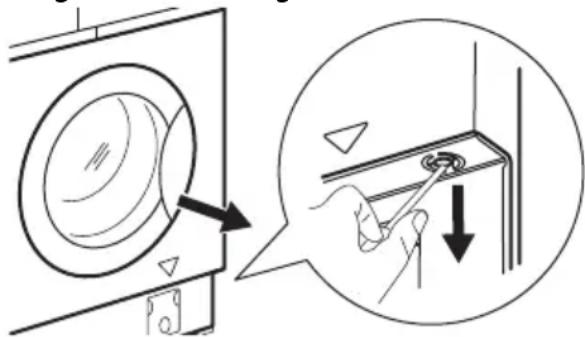 IKEA TVÄTTAD 404.889.80 - Öffnen der Tür im Notfall - 4